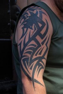 tribal-tattoos-are-an-old-mens-fashion-trend