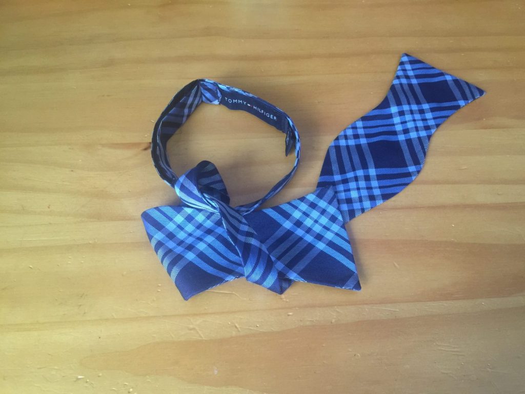 How to tie a bow tie