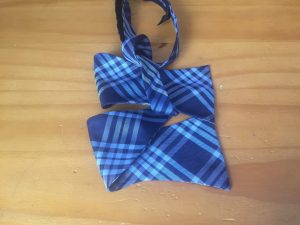How to tie a bowtie